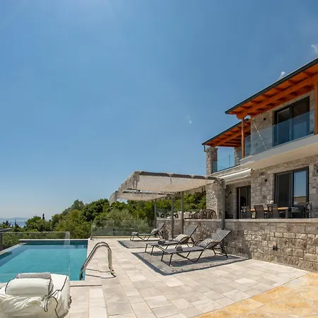 Amalfi Lefkada Vilă